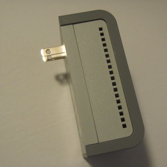 Lot of 4 Netgear XAV101 Powerline AV Ethernet Adapter - Picture 6 of 7